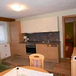 Haus Lutz Apartamento