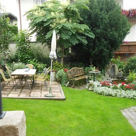 Apartment Haus Lutz *
