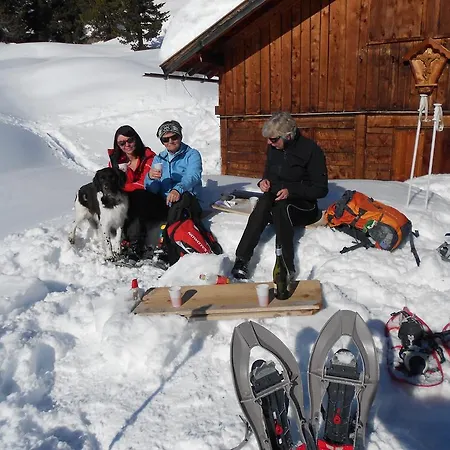 Haus Lutz Apartmán *