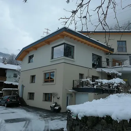 Haus Lutz * פרוץ